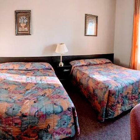 Bonnyville Hotel Kültér fotó