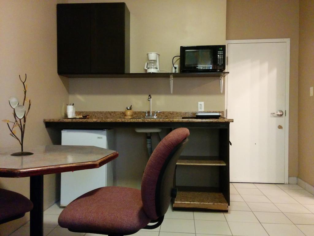 Bonnyville Hotel Szoba fotó